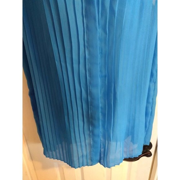 Lane Bryant Top Blue Semi Sheer Sleeveless Pleated Hidden Button Up Sz 24 - Picture 3 of 8